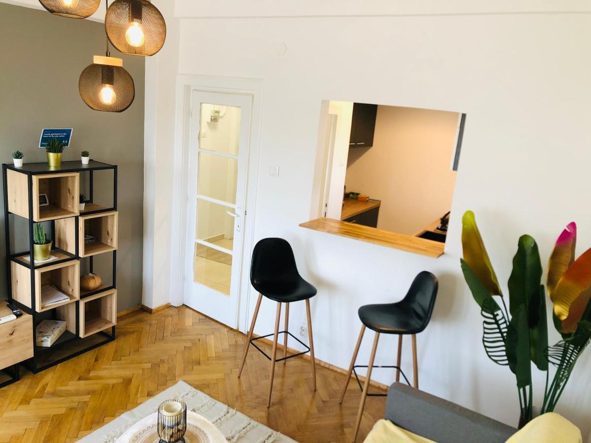 Lovely Studio Букурещ Екстериор снимка